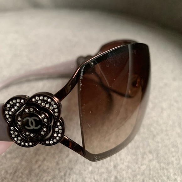 Chanel sunglasses - Picture 4 of 11